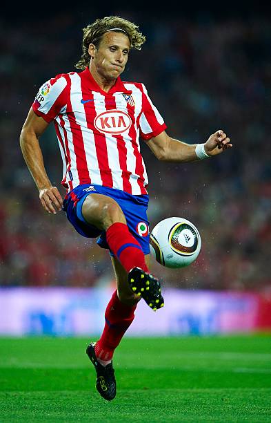 罗马诺：米兰1500万报价白堡后卫瓜拉·杜埃，遭对方拒绝.